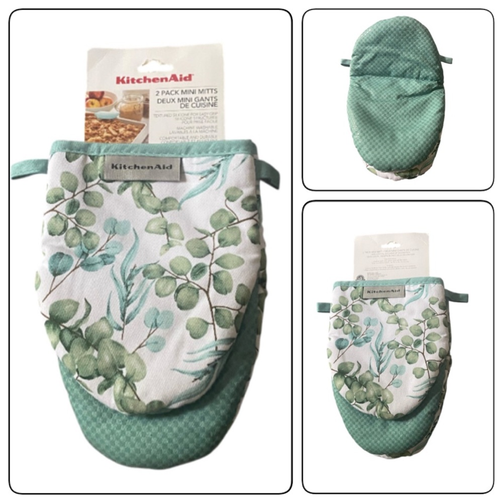 KitchenAid Green and White Mini Oven Mitts